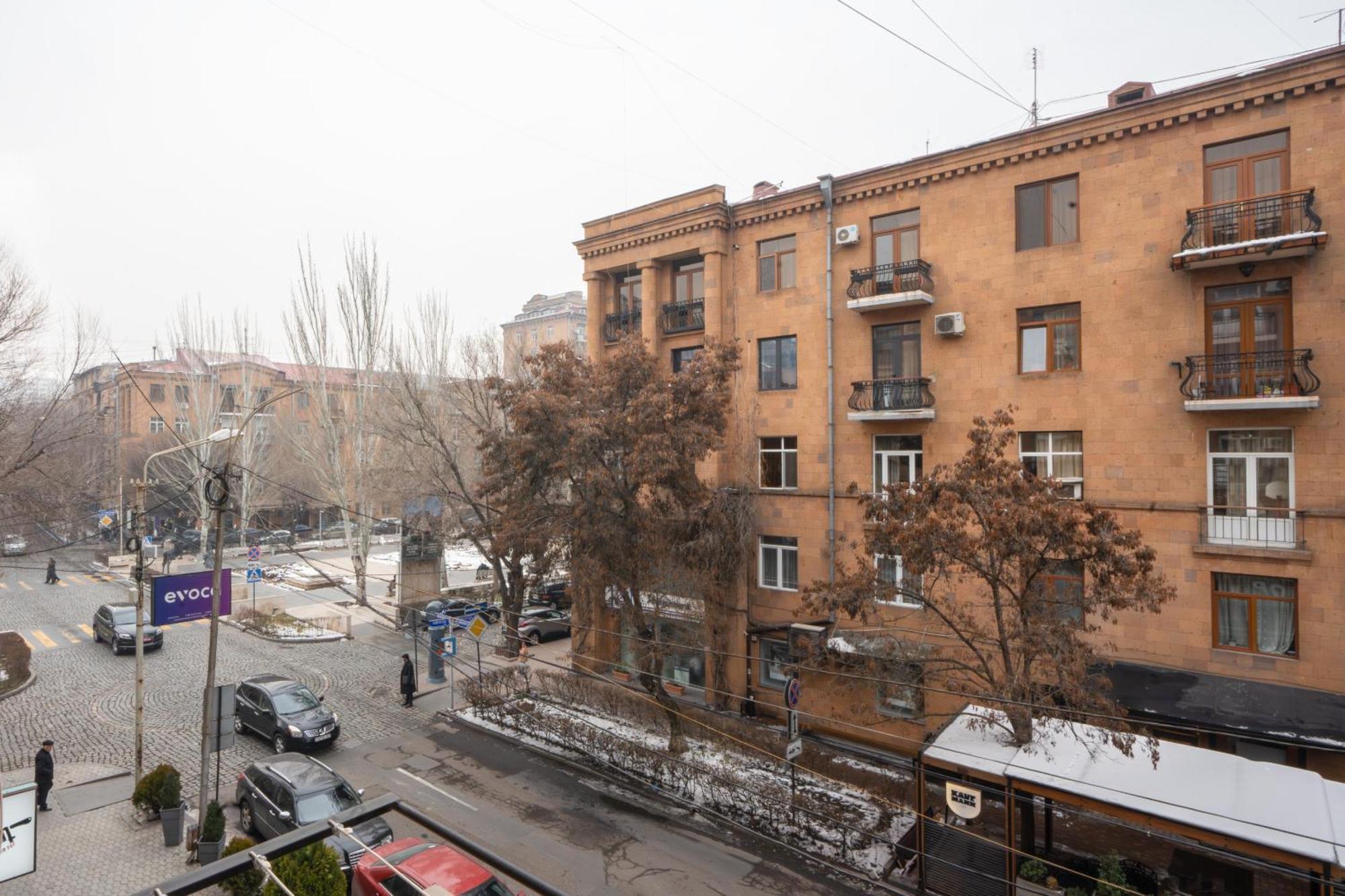 Ris Central Apartments Yerevan Exterior photo