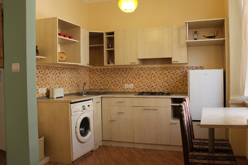Ris Central Apartments Yerevan Exterior photo